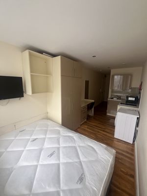 Photo 6- click for photo gallery